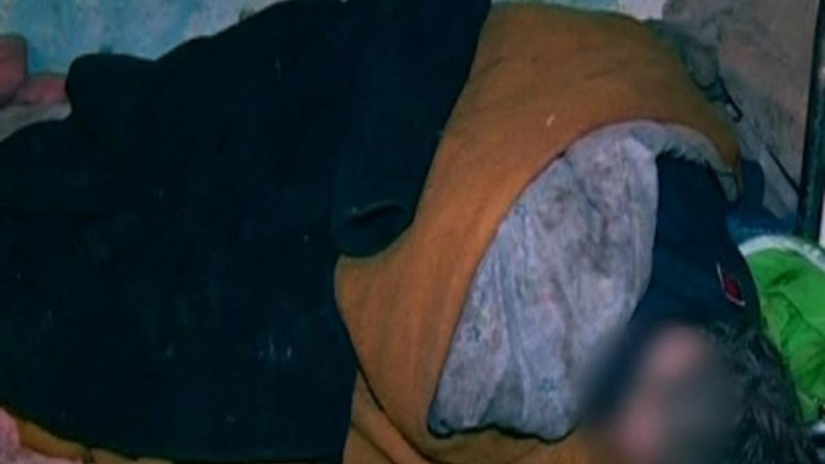 cutremurator o strabunica isi crestea nepotul in grajd