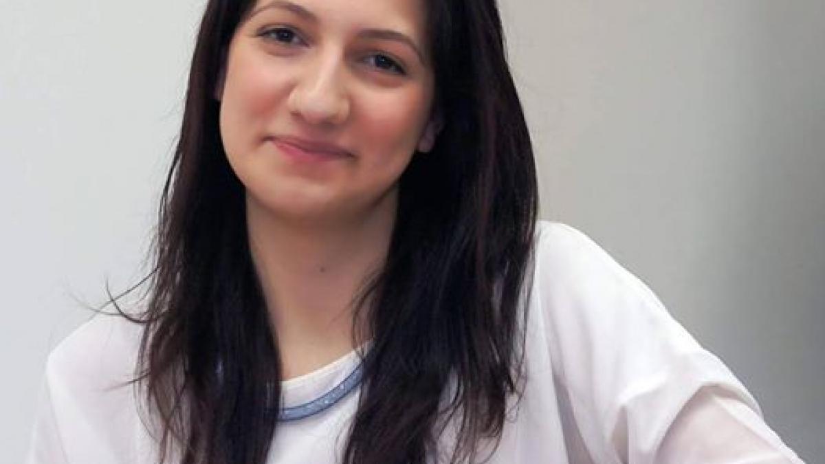 o romanca de 24 de ani vrea sa faca politica la torino