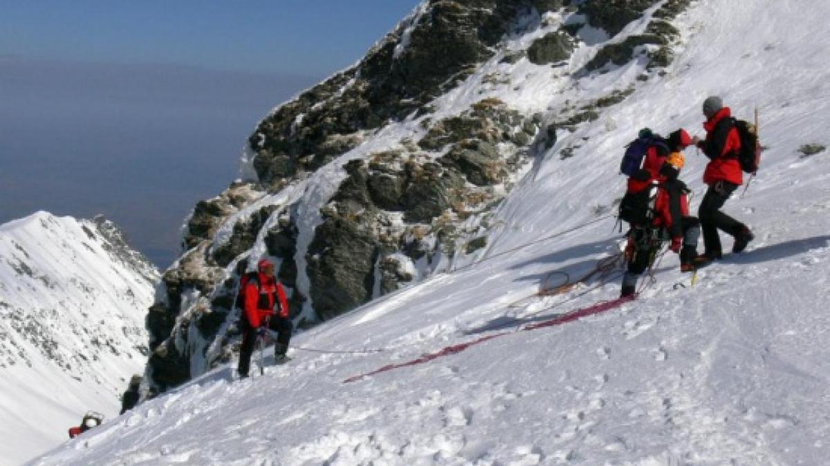 turisti blocati in bucegi