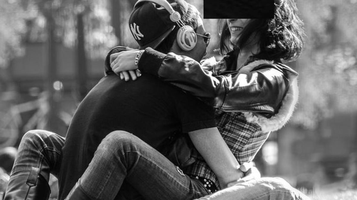 a legat o la ochi si i a spus ca i a pregatit o surpriza habar nu avea ce urma sa i se intample