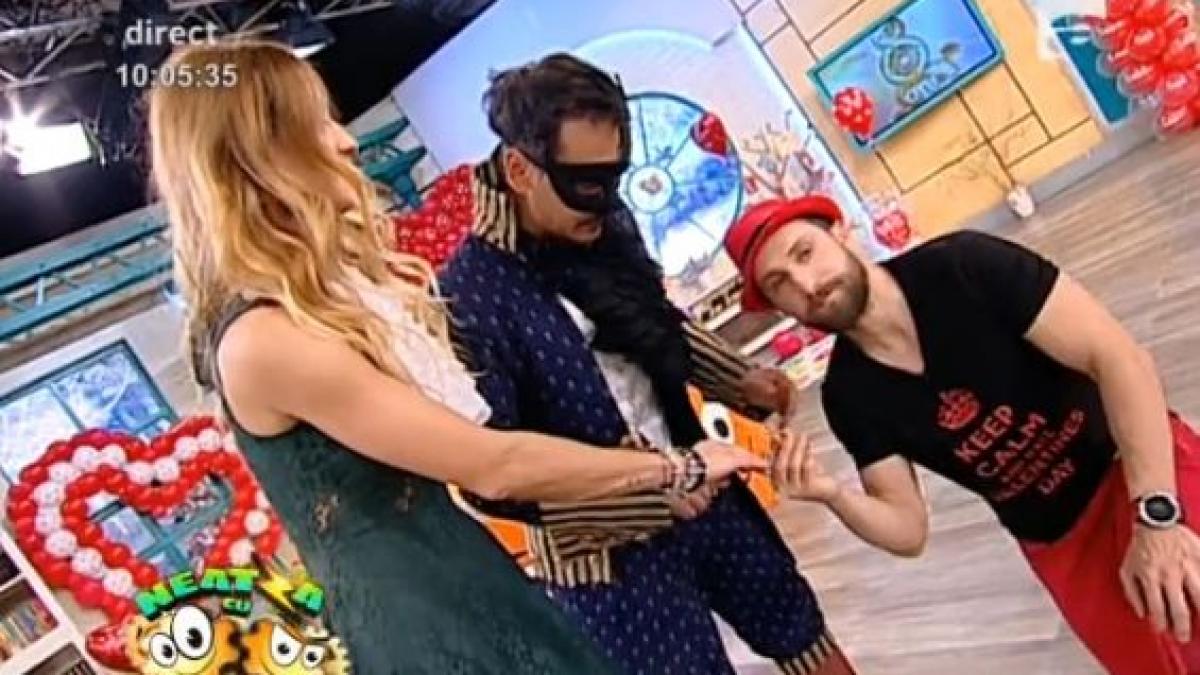 dani otil genunchi inel flavia