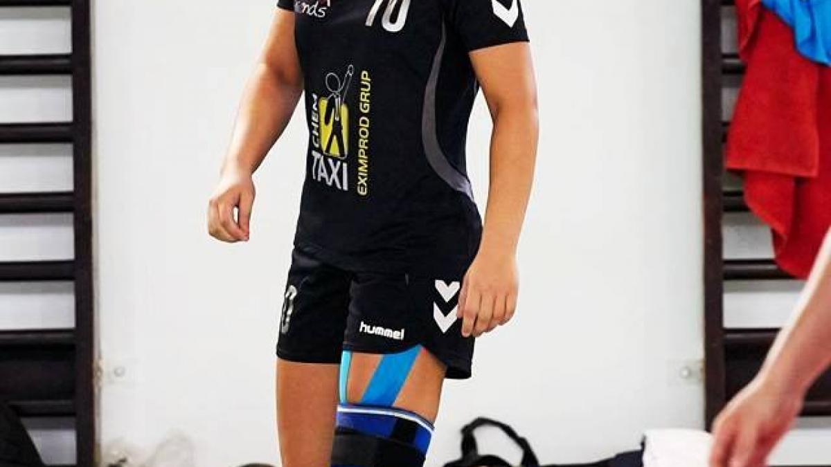 o tanara handbalista are nevoie de ajutor doneaza