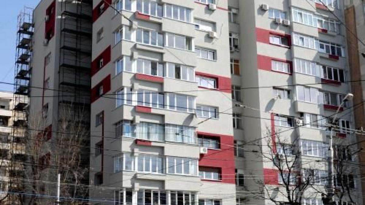 miracol in bucuresti un copil de 11 luni a picat de la etajul 9 medicii socati de starea baietelului