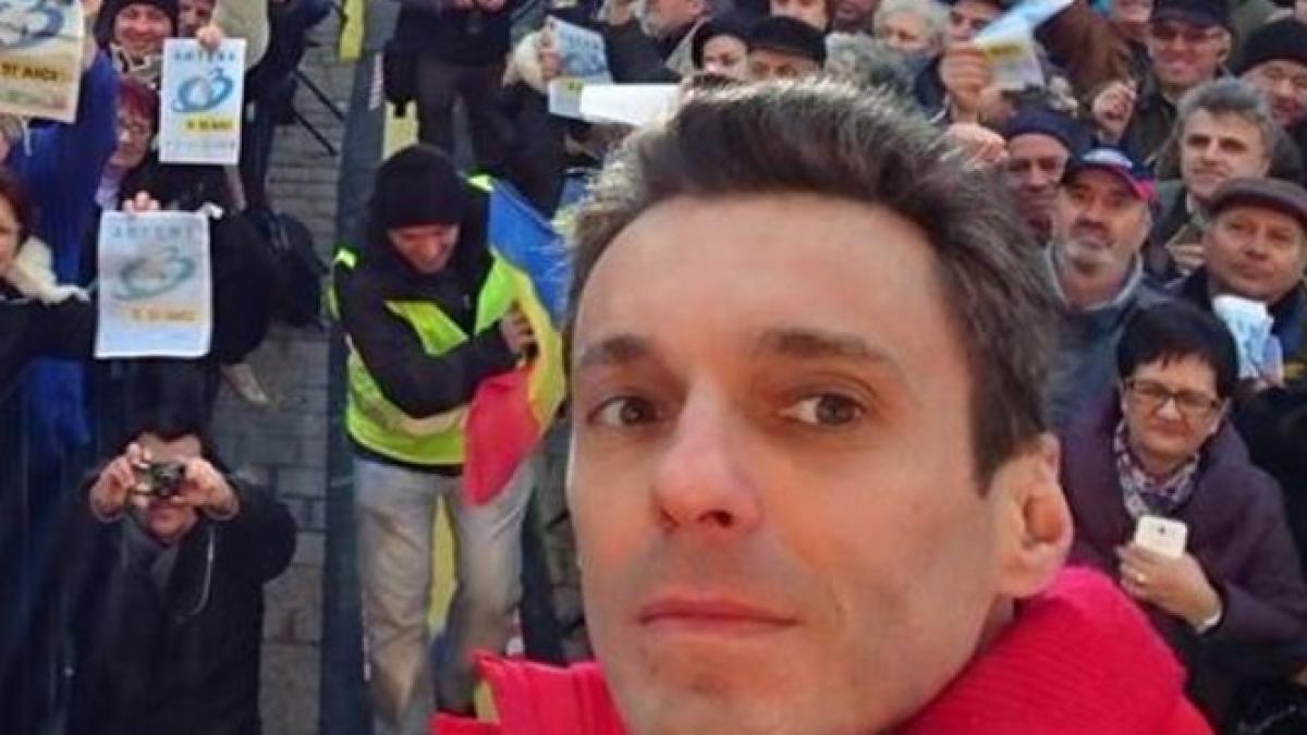 anuntul facut de mircea badea cine a venit la intalnirea din piata constitutiei