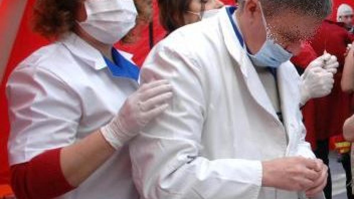 mama ei a murit de gripa porcina cati oameni trebuie sa mai moara pentru a se schimba ceva