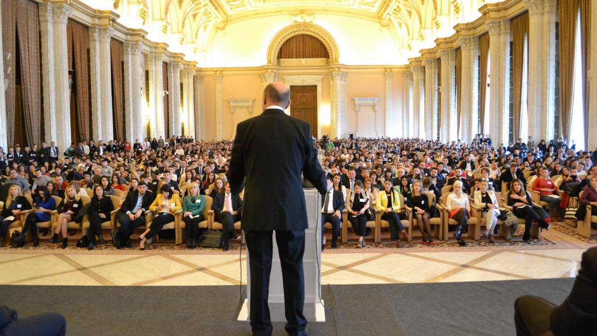 traian basescu scapa de un dosar in care ar fi aparut din greseala