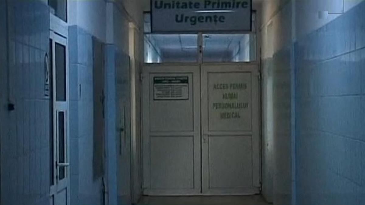 a asteptat medicul sase ore pe targa si a murit