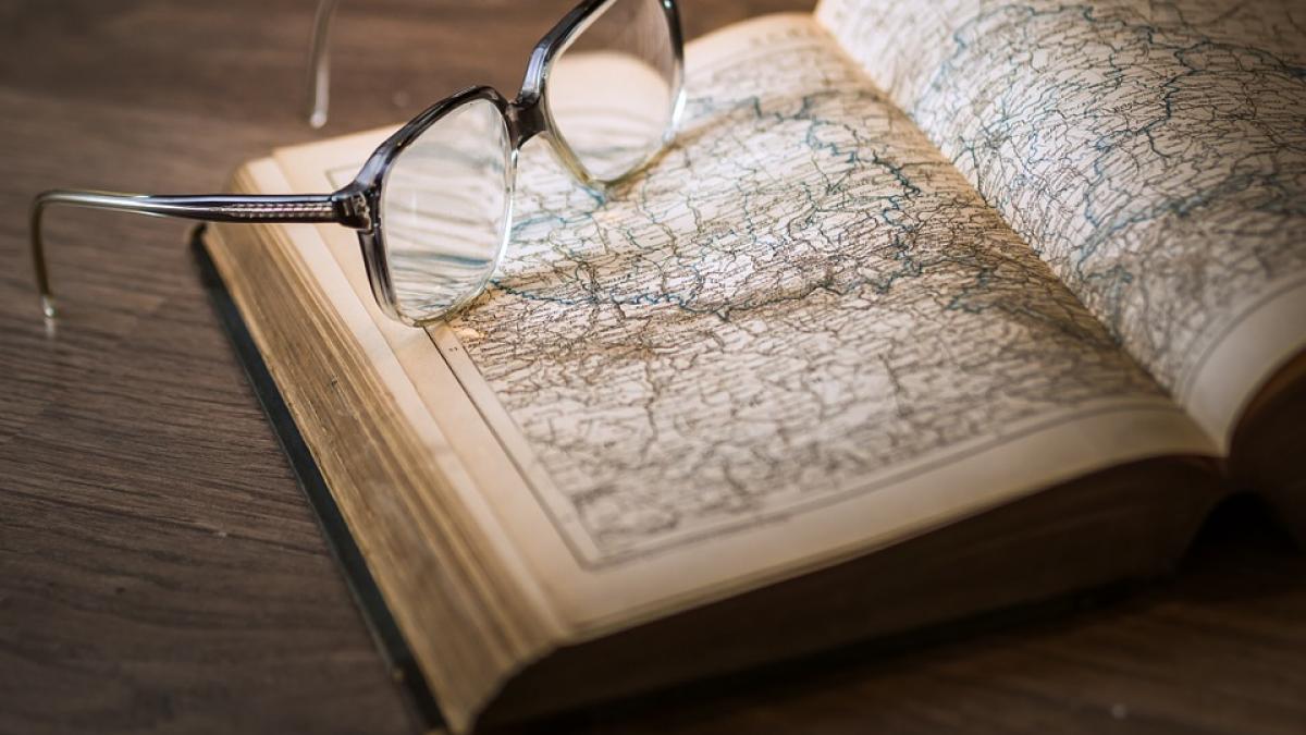 eleva de 14 ani din lugoj hartuita de un profesor ii cerea favoruri sexuale pentru a i mari notele