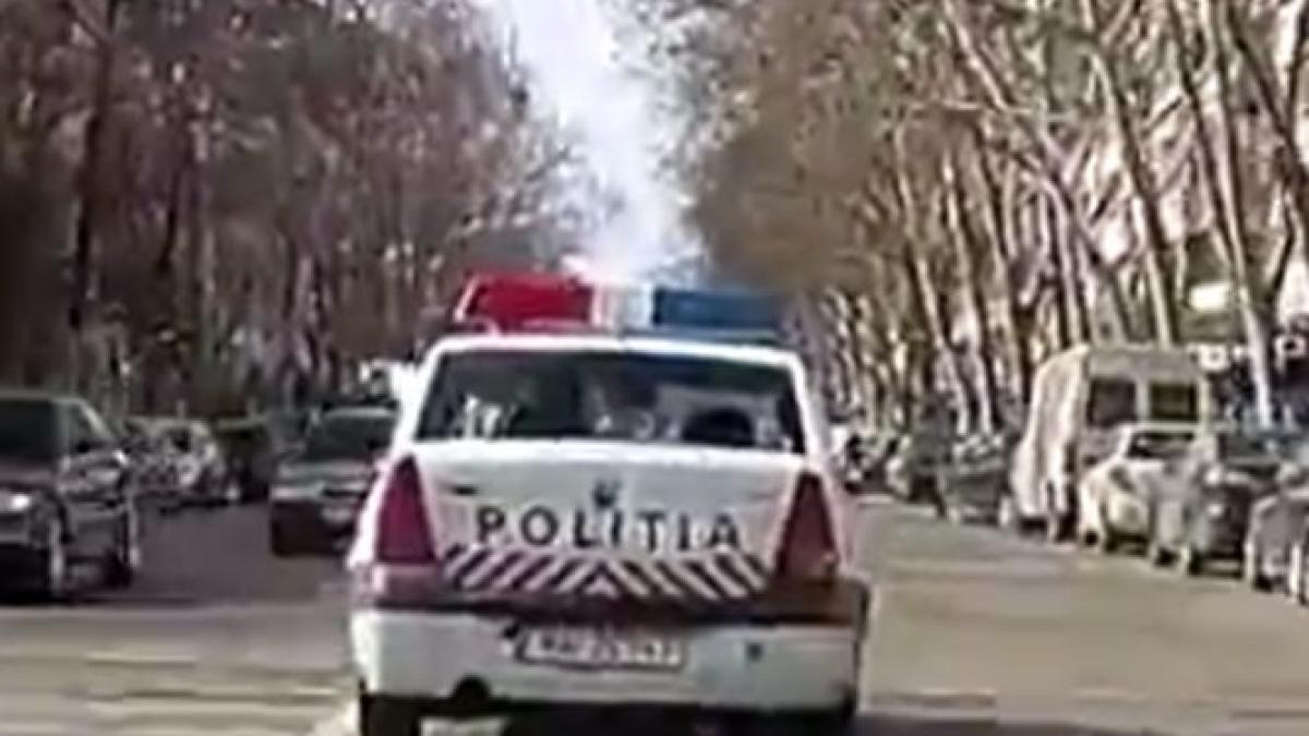 imaginile care au starnit furia internautilor in ce ipostaze au fost filmati acesti politisti