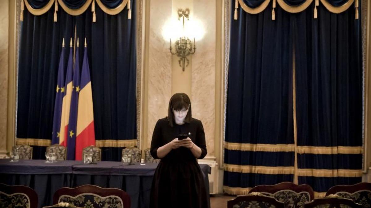 100 de minute dosarele din sertarele dna care dinamiteaza scena politica