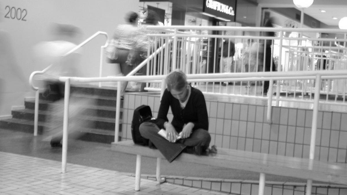 a deschis o carte si a inceput sa auda voci fenomenul incredibil studiat de oamenii de stiinta