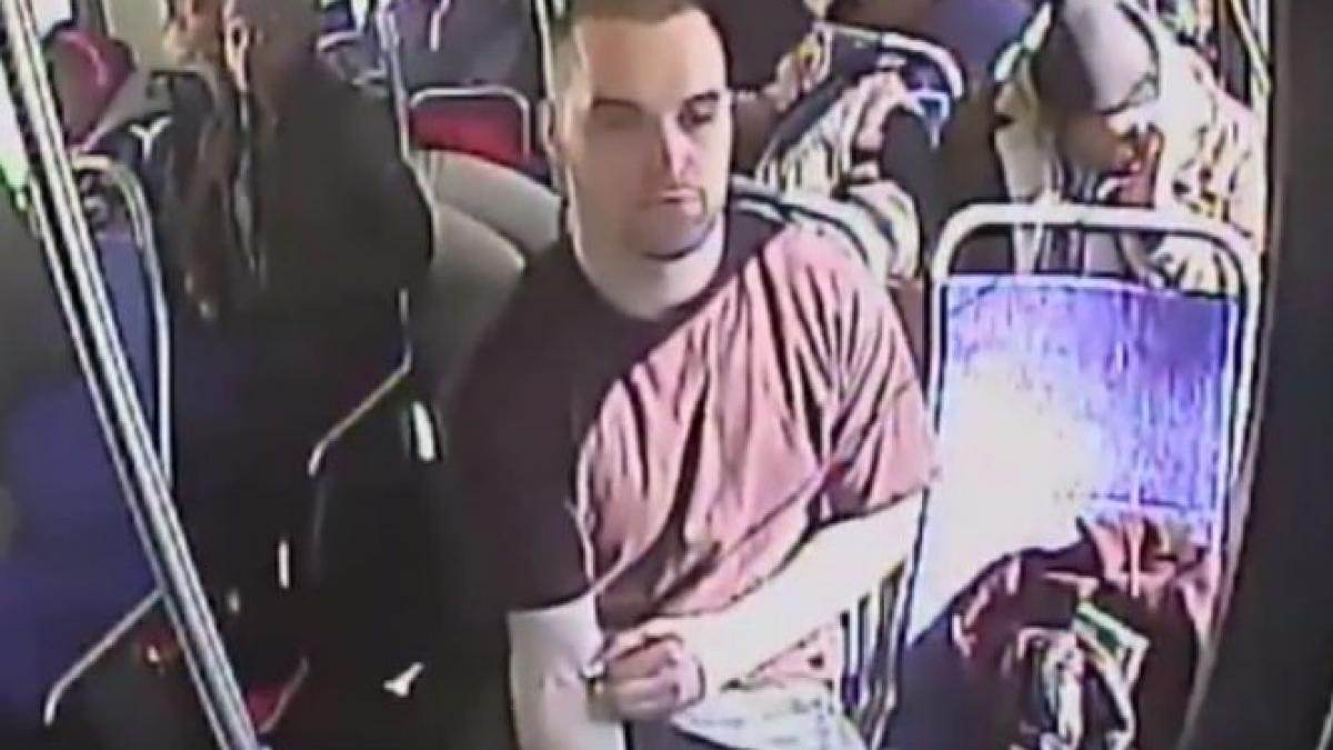 a luat o supradoza de heroina si s a urcat in autobuz