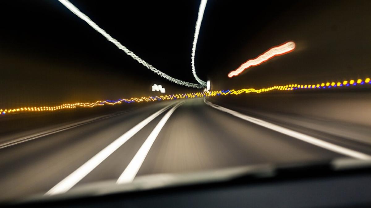 sofer prins pe autostrada cu 324 km h condamnat la inchisoare in elvetia