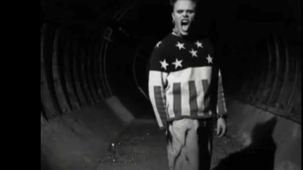 cum suna superhitul prodigy firestarter fara muzica video