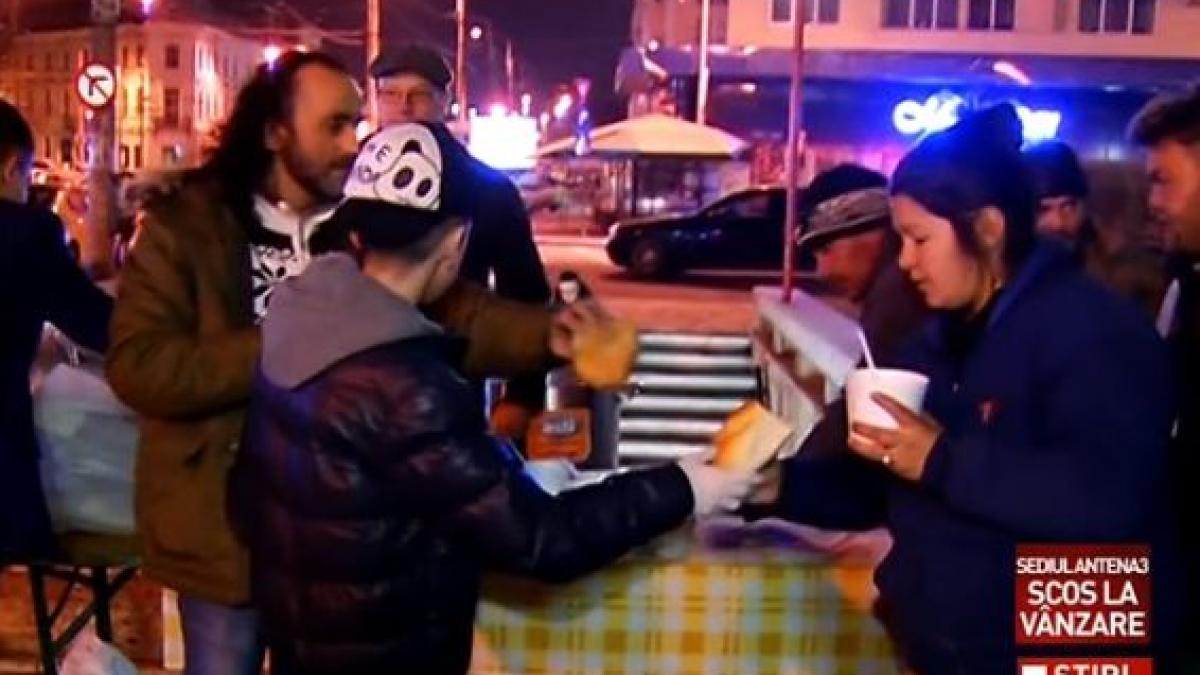 gest emotionant gara mancare adapost