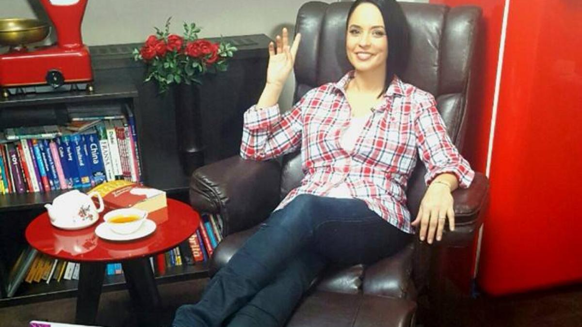 cu cat o plateste andreea marin pe femeia care ii face curat in casa si ii gateste