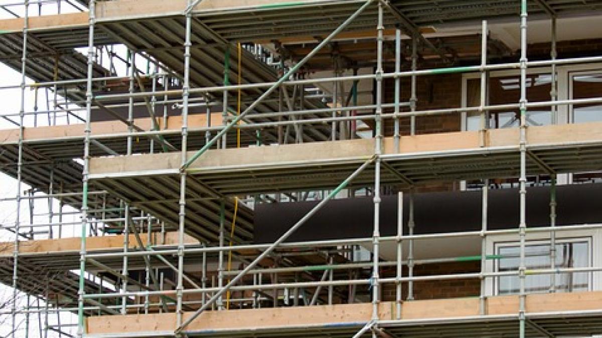 accident de munca fatal a cazut in gol de la 20 de metri