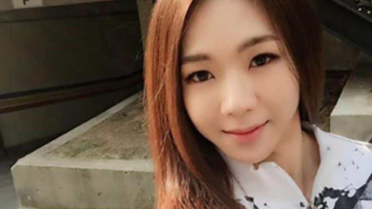 are un chip angelic dar ce ascunde la gat in jos este uimitor