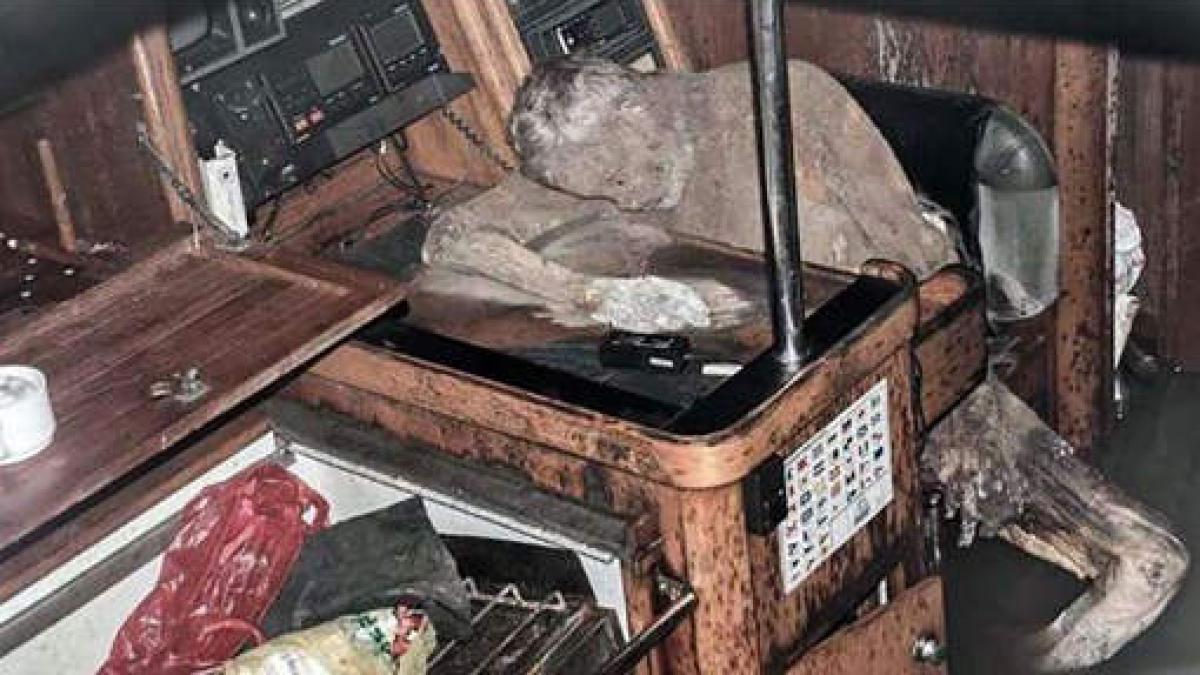 descoperire socanta la bordul unui iaht au dat peste cadavrul mumificat al unui marinar disparut de