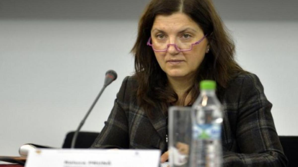 raluca pruna legaturi monica macovei