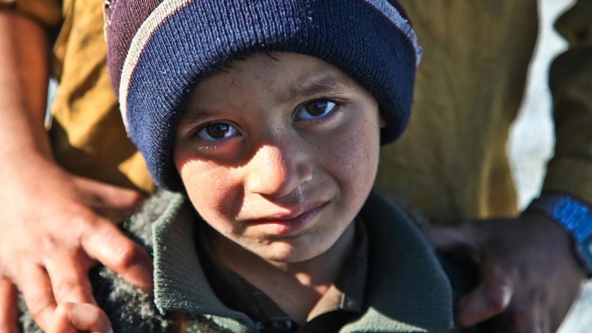 tara saraciei peste 225 000 de copii romani se culca flamanzi