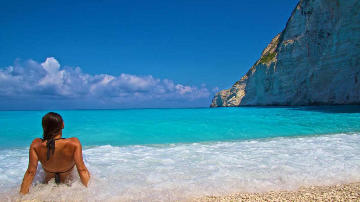 zakynthos insula pe care trebuie sa o vizitezi in aceasta vara