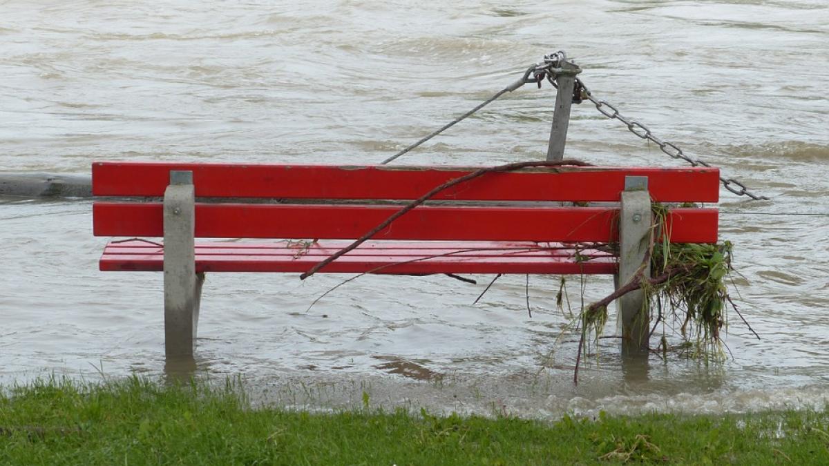 cod galben de inundatii pe rauri din judetele caras severin gorj mehedinti