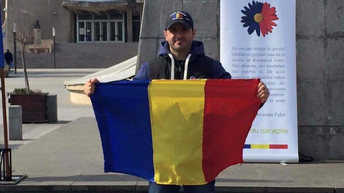 secvential bogdan tanasa un iesean care face singur cat un minister