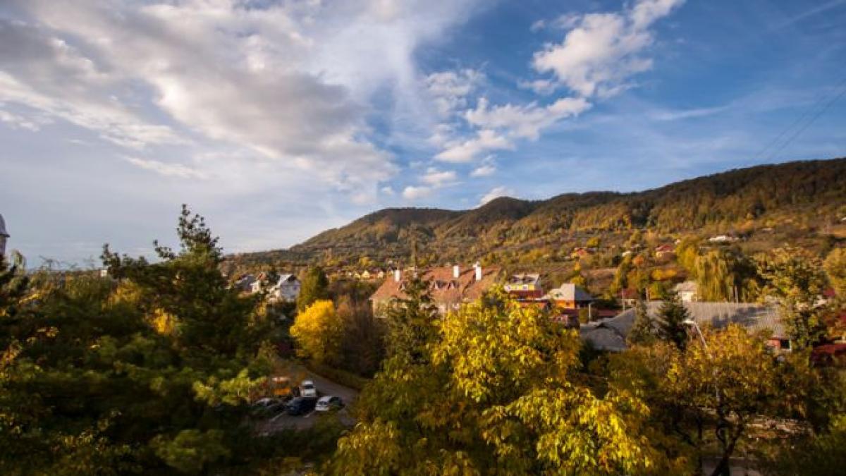 satele din maramures laudate de presa britanica cum isi pastreaza satenii traditiile fara sa