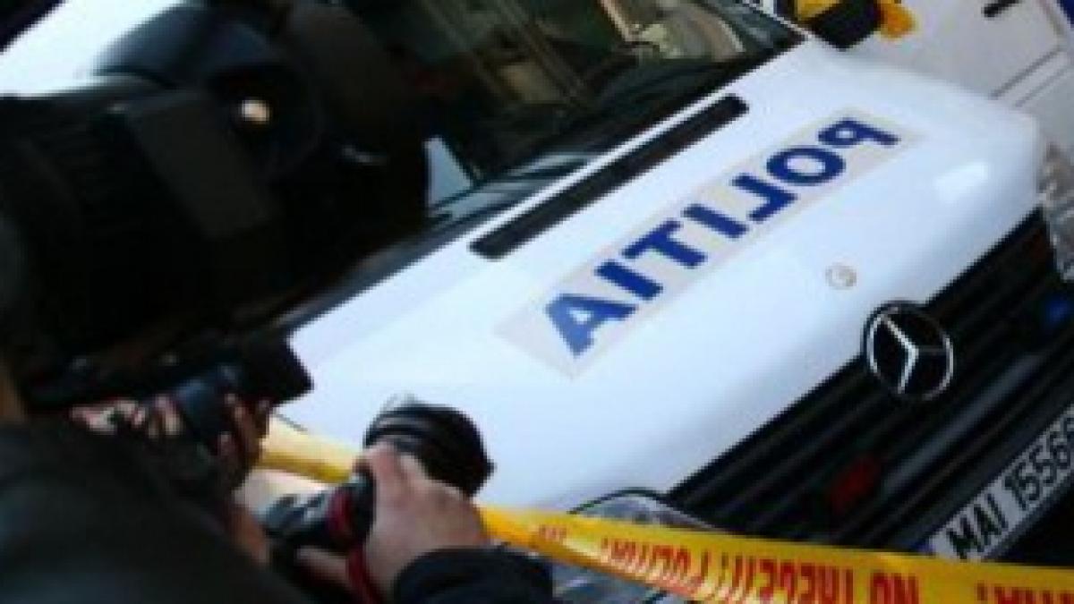 socant o fata de 15 ani si a injunghiat fratele de 16 ani pentru ca a prins o in pat cu un baiat