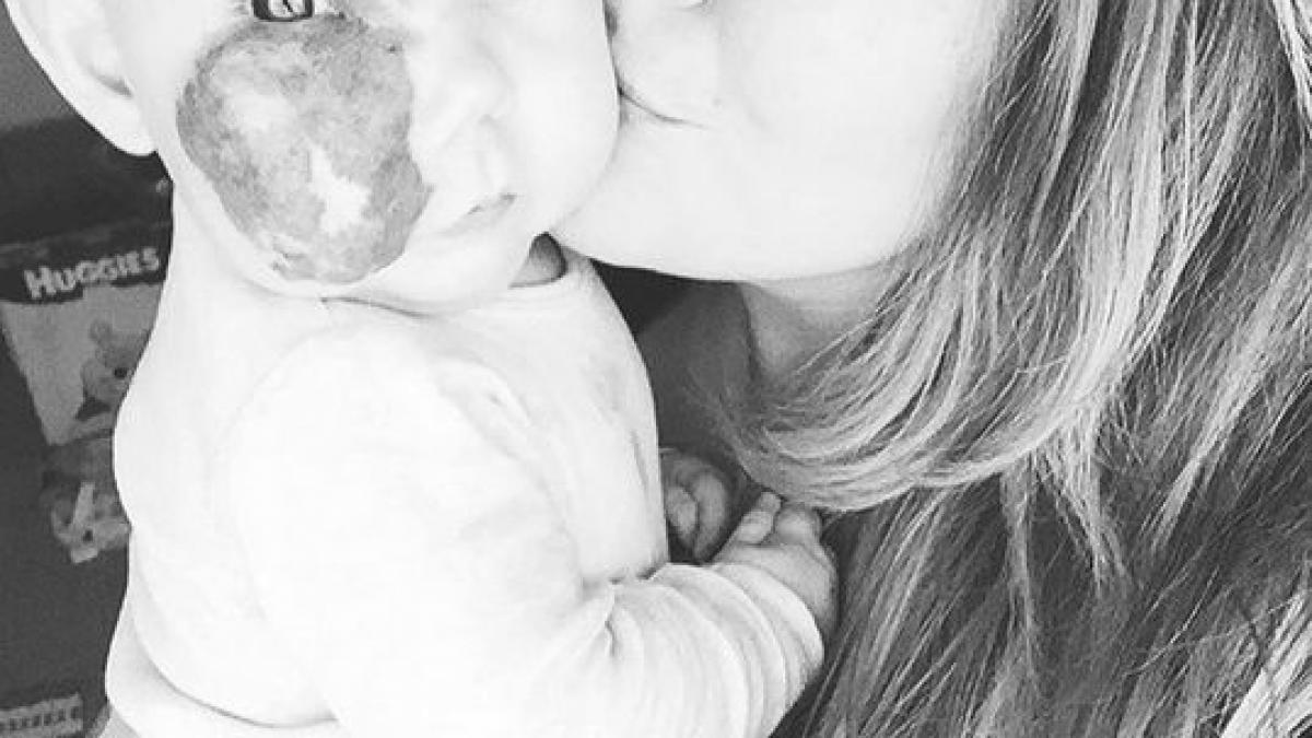 toata lumea intorcea capul dupa copilul ei indignata mama fetitei a luat atitudine ce mesaj le a