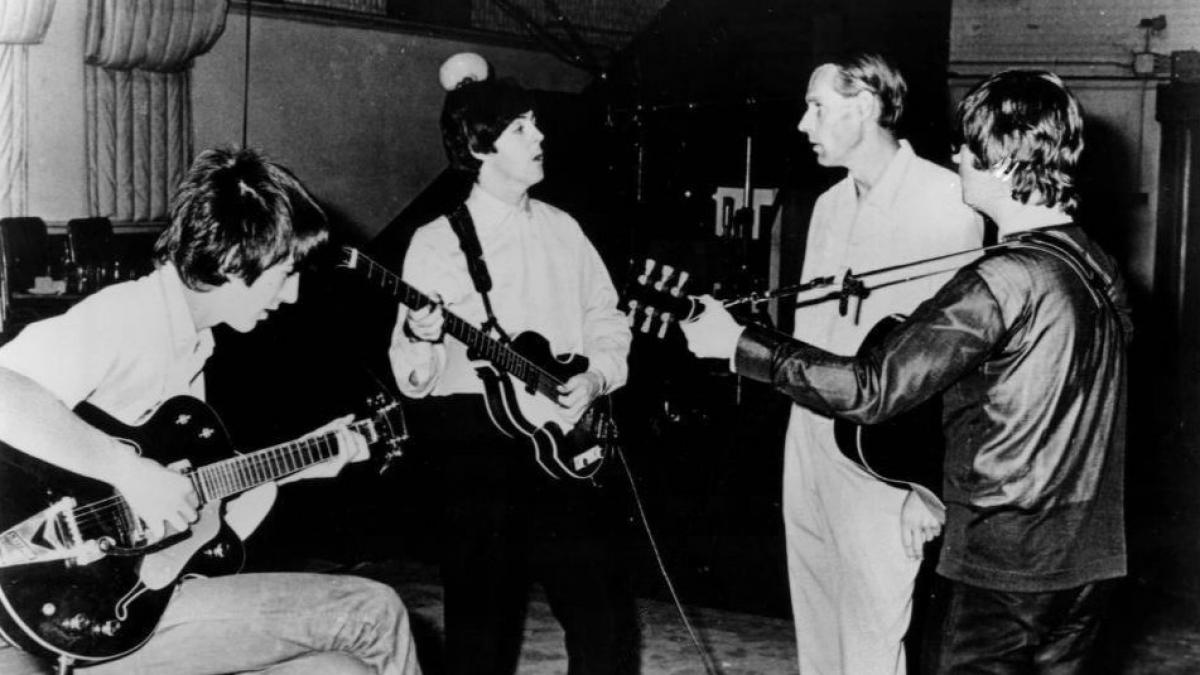 a murit george martin beatles