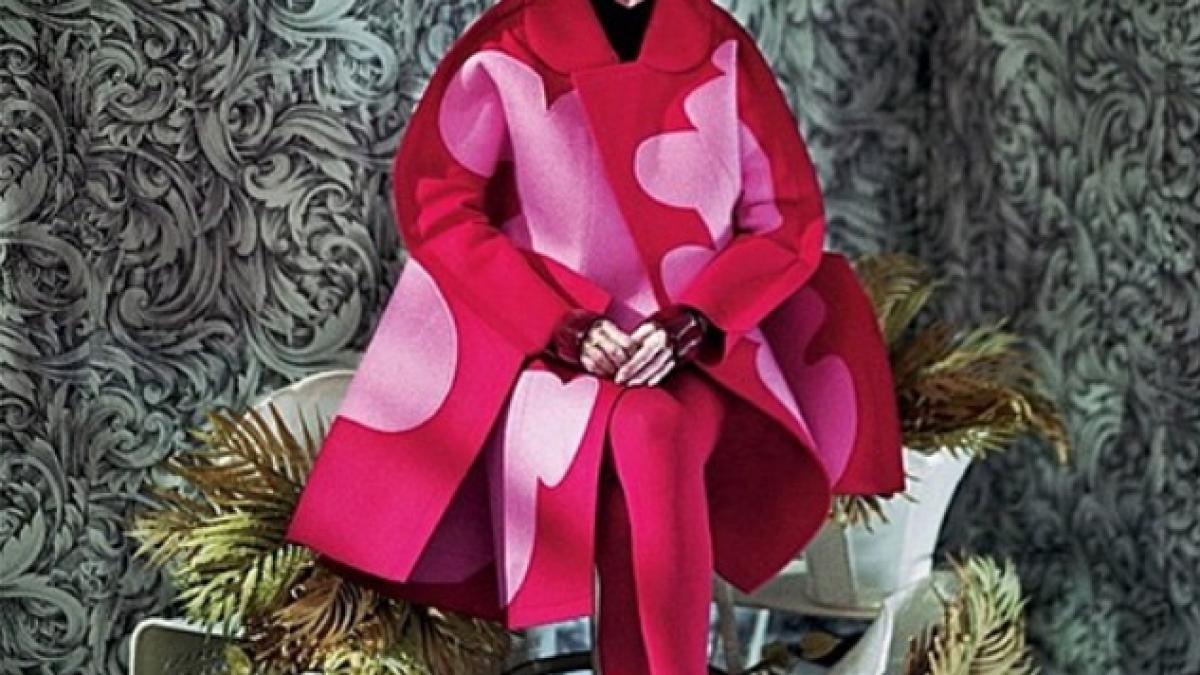 are 94 de ani dar face senzatie la prezentarile de moda cum arata modelul video