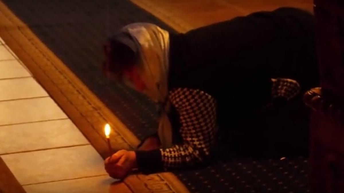 cum se face si cum arata o exorcizare facuta intr o biserica din romania imagini socante video