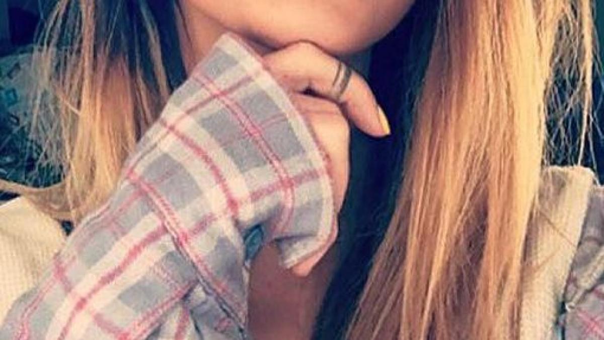 este ireal cum poate sa arate mama unei cunoscute cantarete de la noi