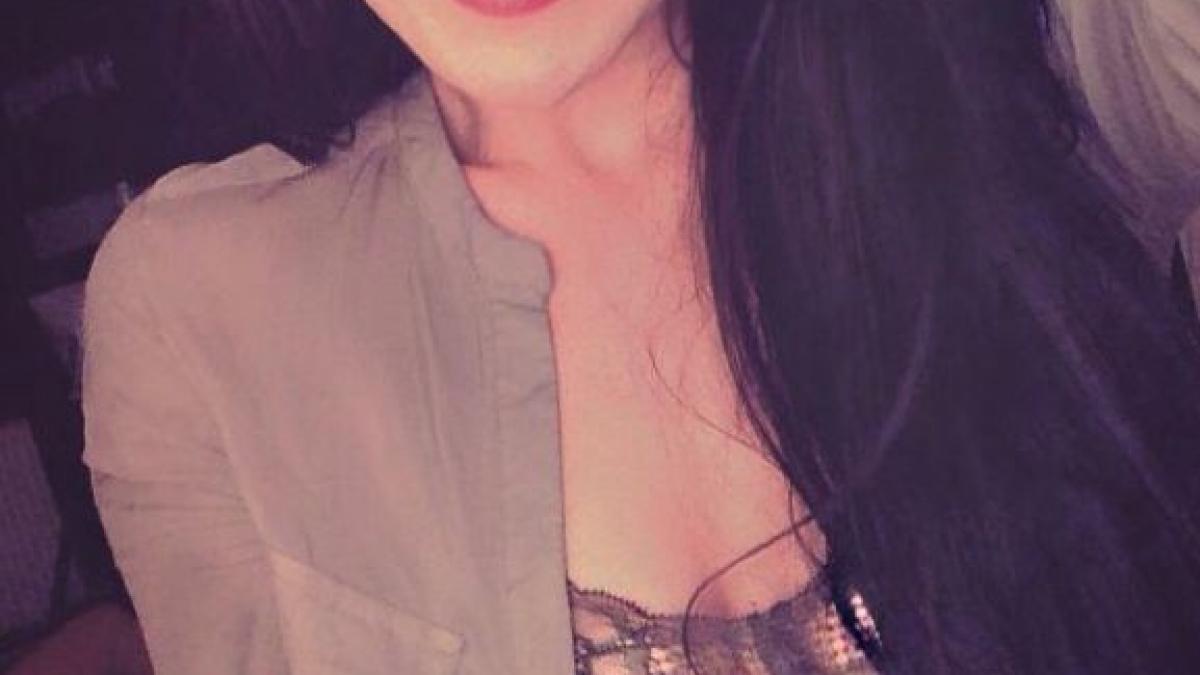 drama unei celebre cantarete de la noi a fost parasita de logodnic la 3 saptamani dupa ce a nascut