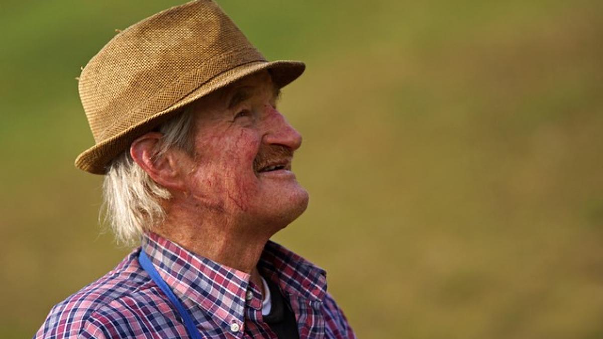 fabulos locul din romania unde pensionarii au inceput sa invete engleza