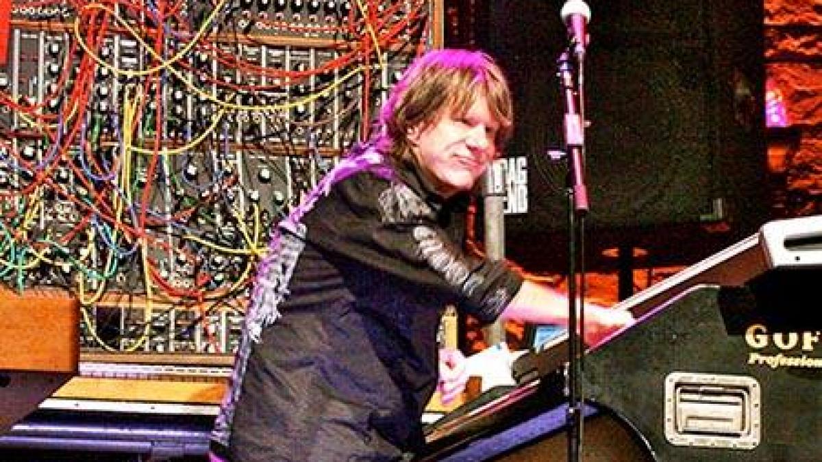 o legenda a muzicii rock a murit trupa emerson lake and palmer e in doliu