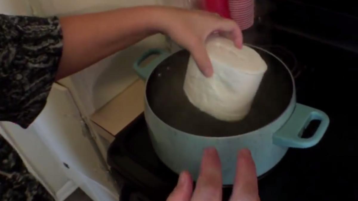 a pus la fiert hartia igienica