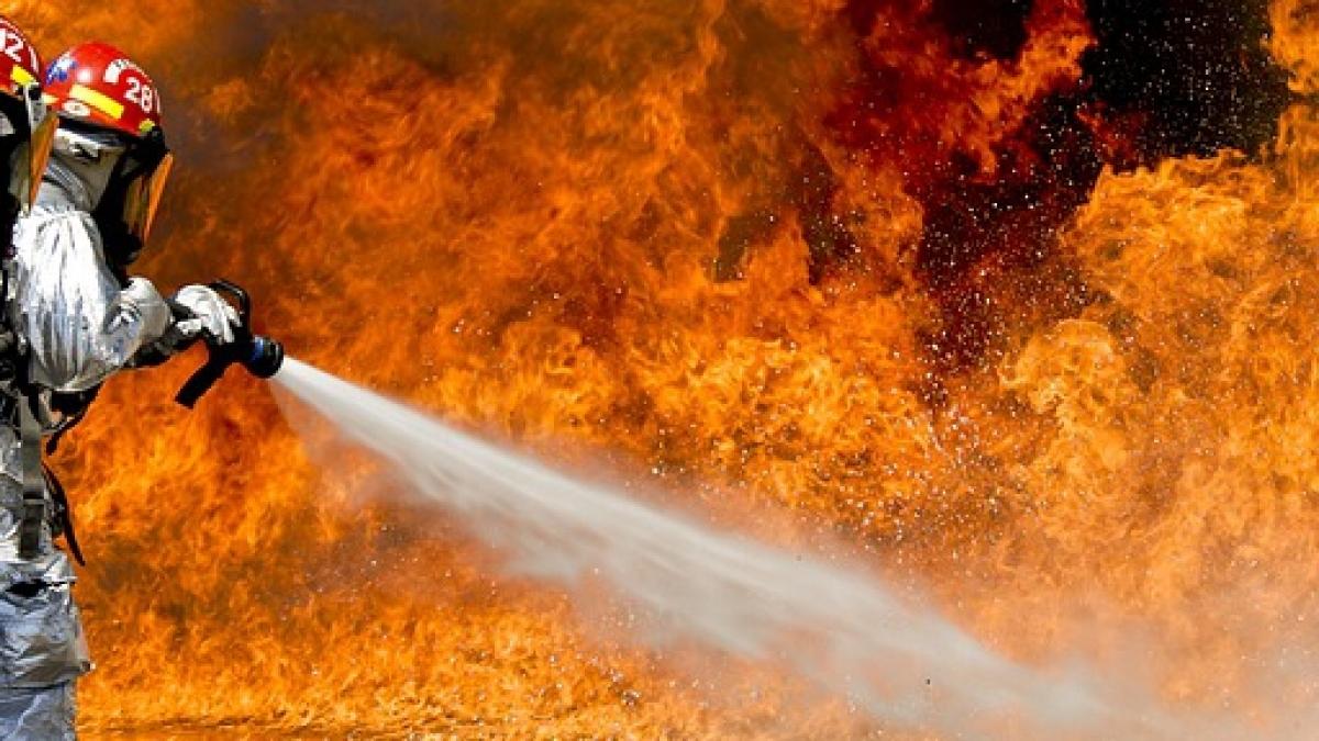 alerta in aceasta dimineata in capitala masini incendiate in parcare