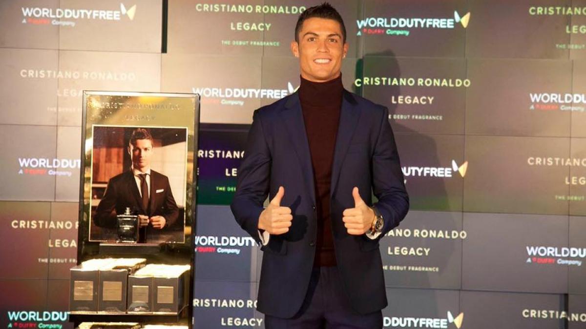 cristiano ronaldo favela brazilia