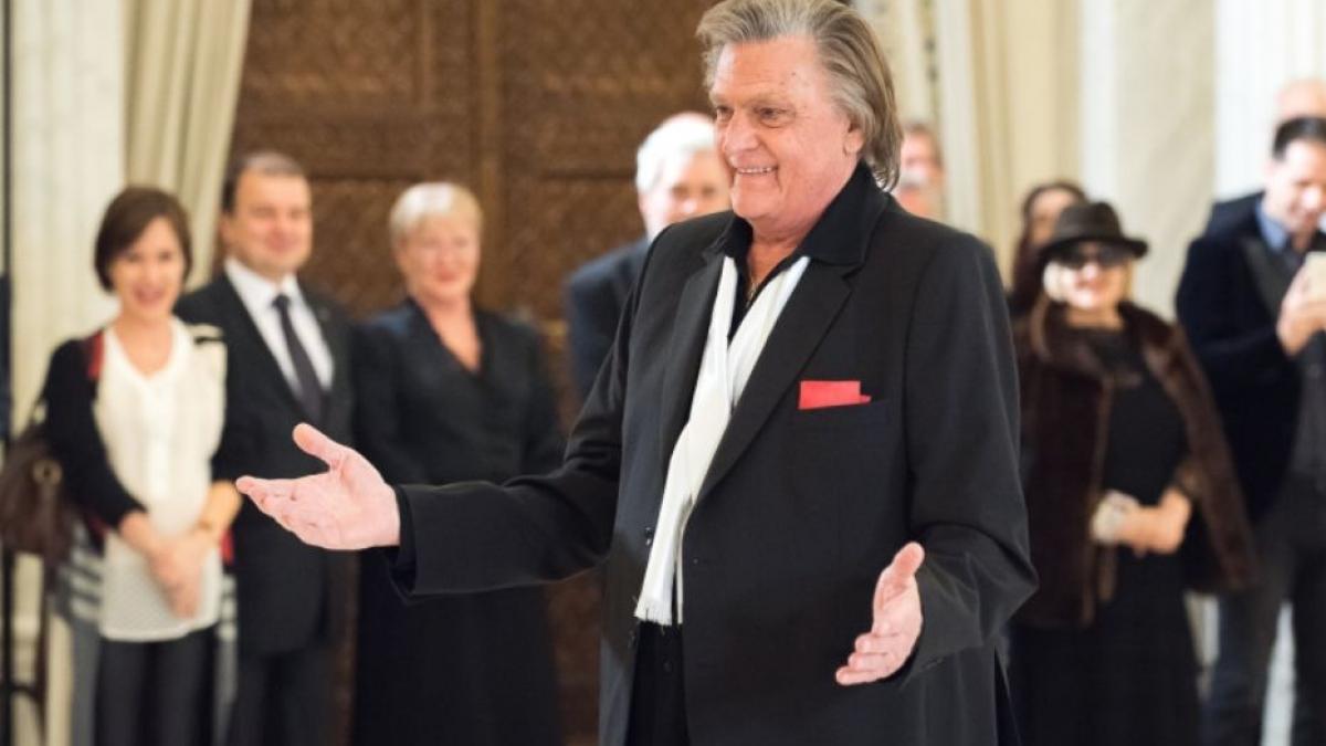 seara speciala la palatul cotroceni florin piersic stela popescu si trupa cargo decorati de klaus