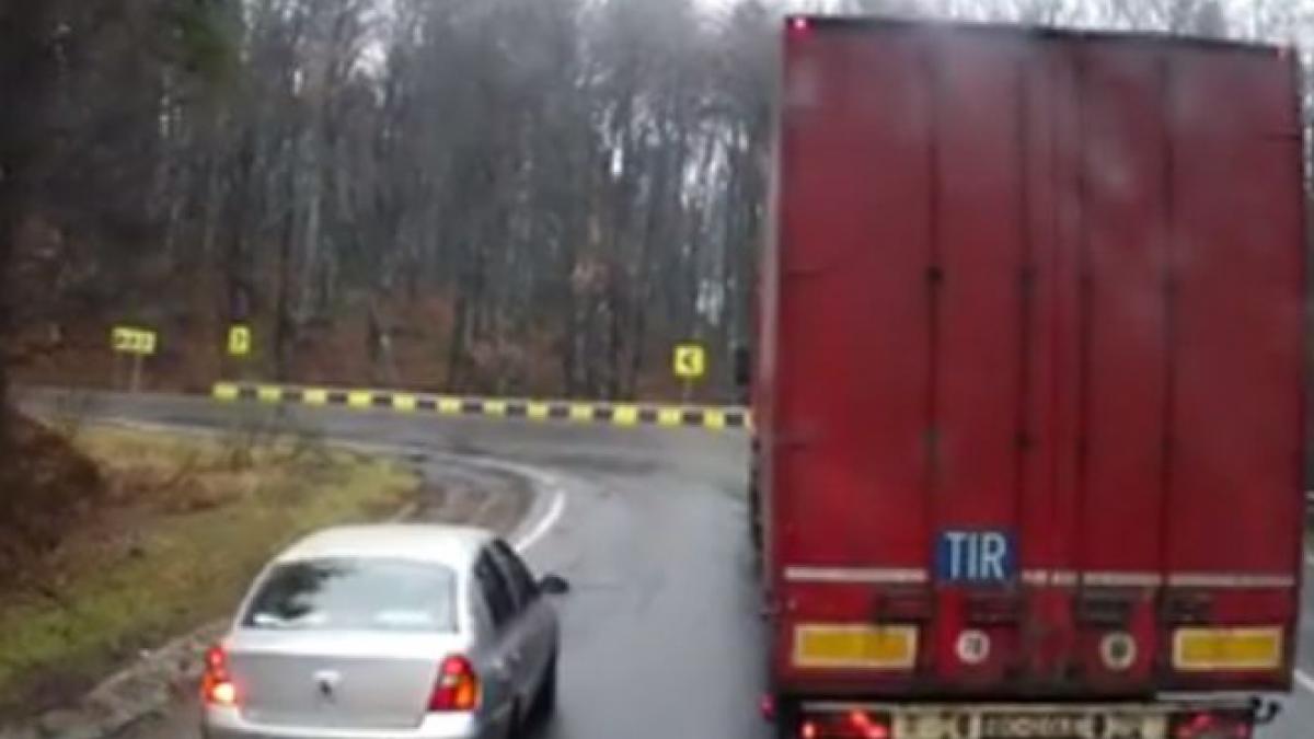 imagini revoltatoare in trafic ce a patit soferul unui tir pe un drum important din tara video