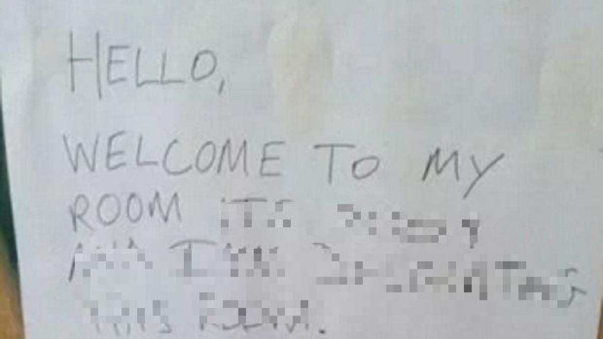 renova apartamentul cand a dat peste un bilet cu un mesaj infiorator bine ai venit in camera mea