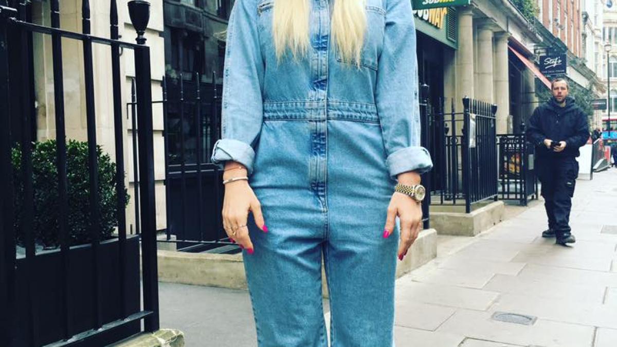 mesajul primit de flick si distribuit de delia ma tu crezi ca eu sunt toanta