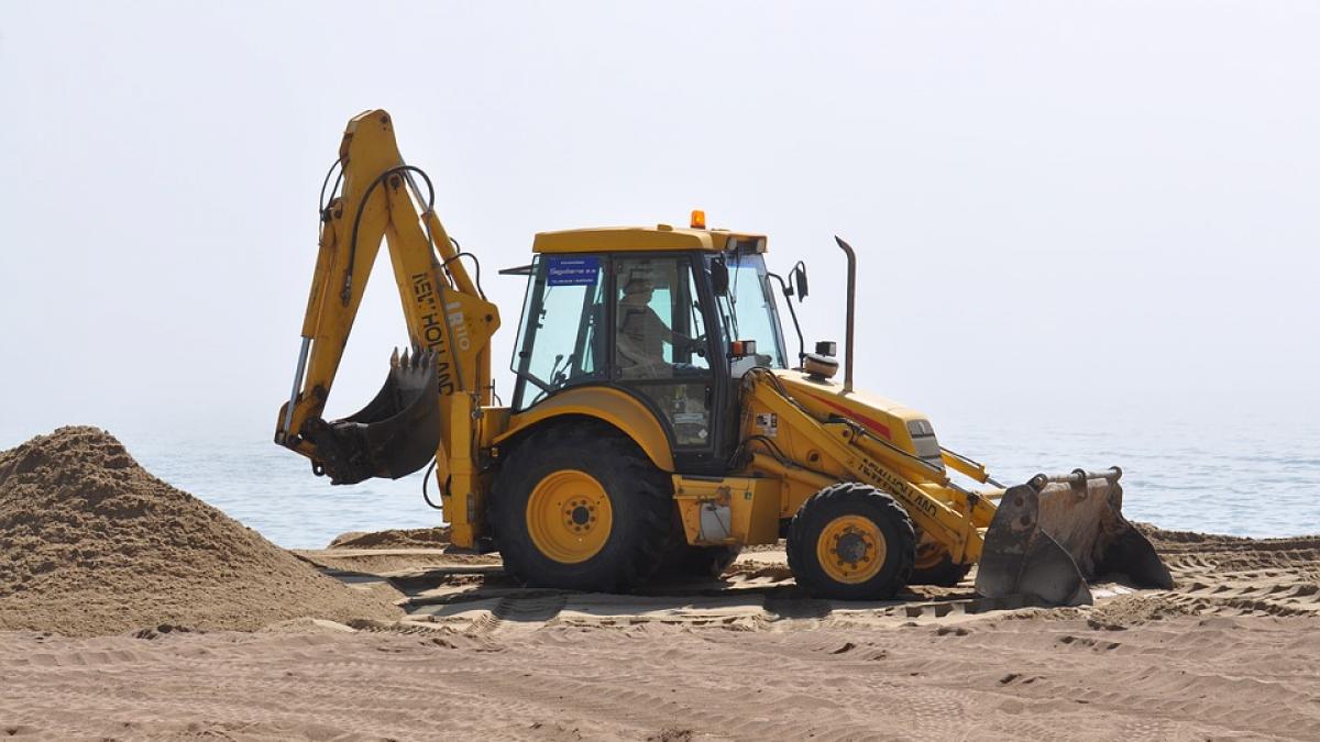 accident de munca cumplit un muncitor si a strivit capul sub o placa de doua tone