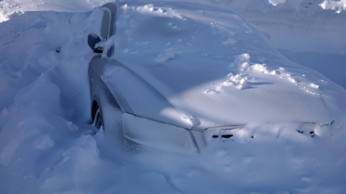pelerini inzapeziti la cota 1600 la manastirea varful romani din vaideeni