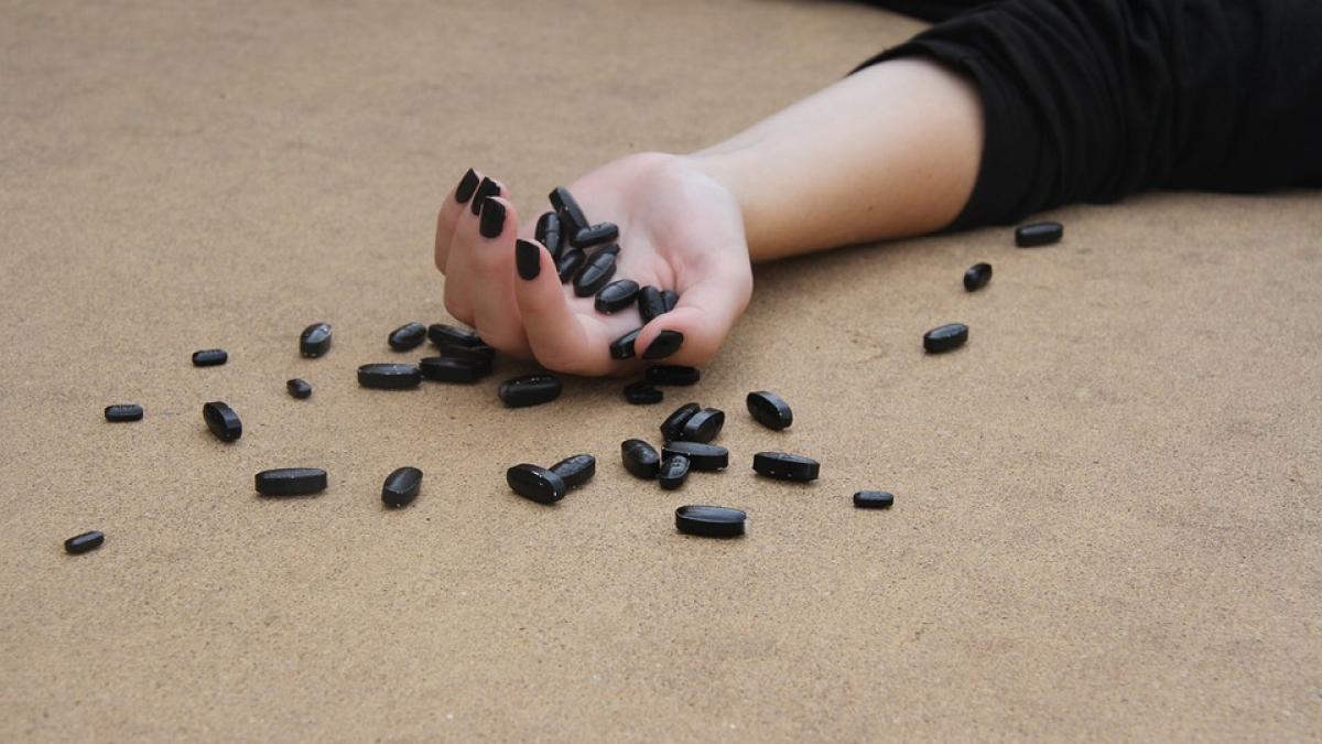 sinucidere psiholog dambovita