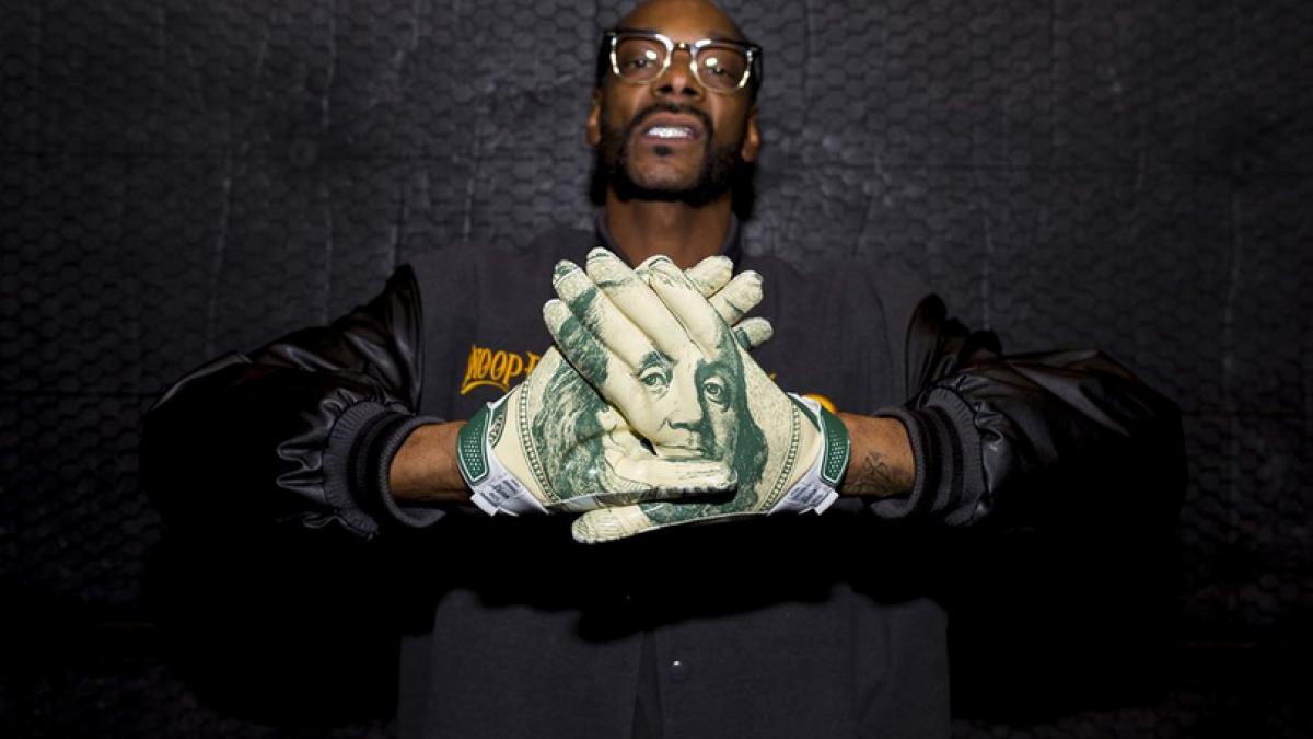 cadoul facut de snoop dogg comunei bogata