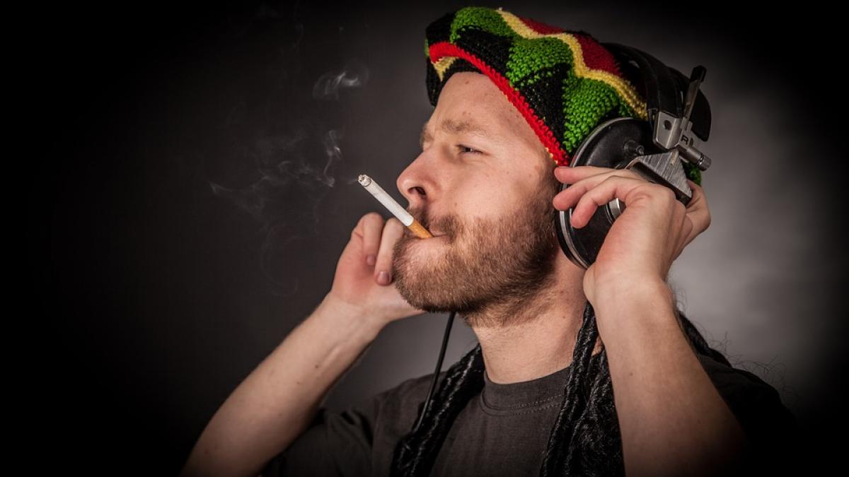 legea antifumat ocolita cu gratie vezi la ce tertip apeleaza patronii cluburilor